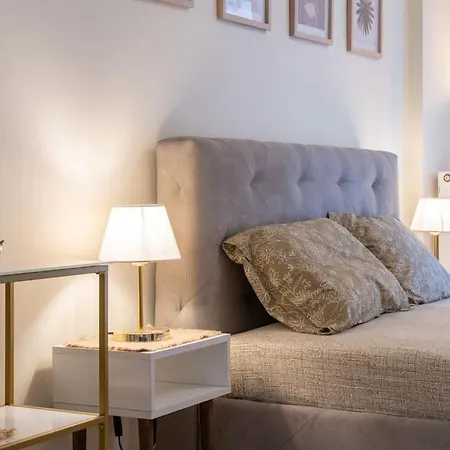 Nikita's Studio Apartment